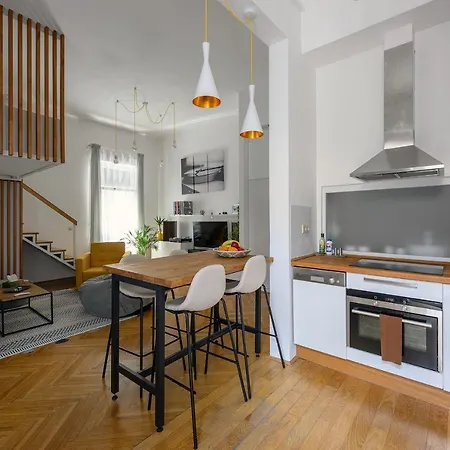 Aktrecords Διαμέρισμα *