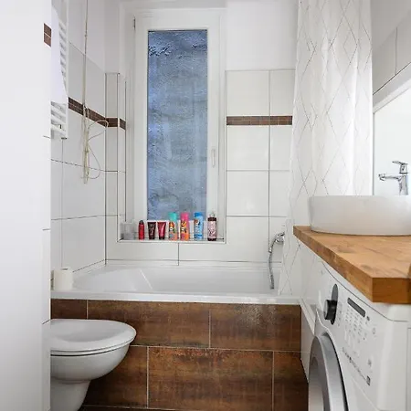 Apartment Aktrecords